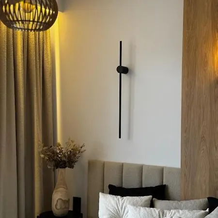 Апартаменты Family & Business Premium No 2 - 1 Bedroom With Private Jacuzzi, Balcony, Parking