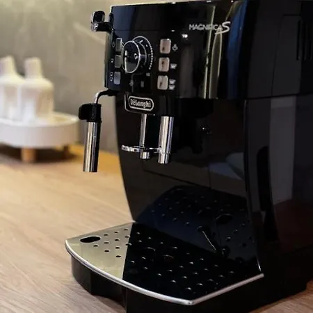 Family & Business Premium No 2 - 1 Bedroom With Private Jacuzzi, Balcony, Parking Appartamento *