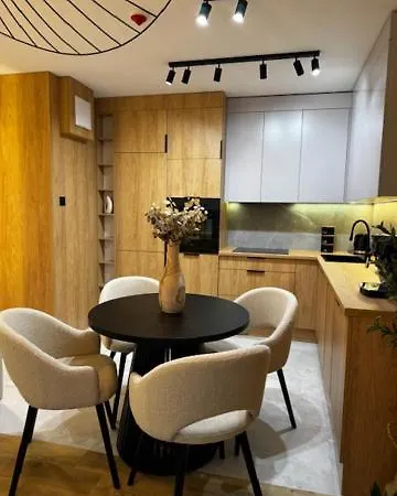 Family & Business Premium No 2 - 1 Bedroom With Private Jacuzzi, Balcony, Parking *