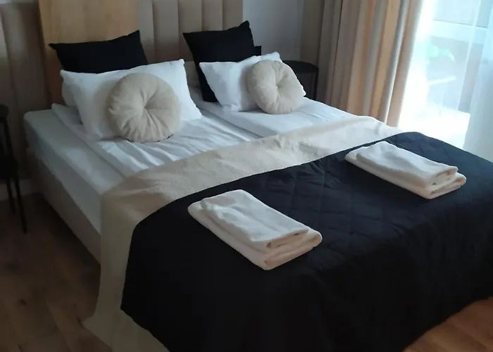 Family & Business Premium No 2 - 1 Bedroom With Private Jacuzzi, Balcony, Parking Warsaw