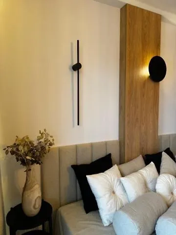 Apartment Family & Business Premium No 2 - 1 Bedroom With Private Jacuzzi, Balcony, Parking Warsaw