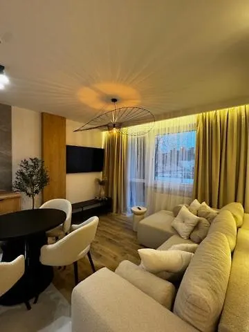 Apartment Family & Business Premium No 2 - 1 Bedroom With Private Jacuzzi, Balcony, Parking