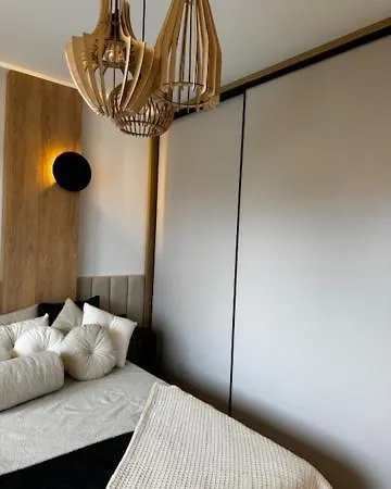 Apartament Family & Business Premium No 2 - 1 Bedroom With Private Jacuzzi, Balcony, Parking Warszawa