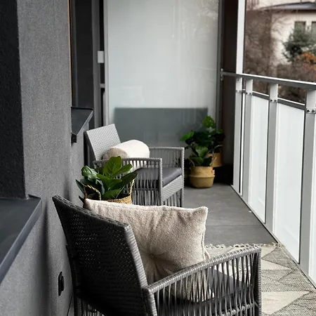 Family & Business Premium No 2 - 1 Bedroom With Private Jacuzzi, Balcony, Parking Apartament *